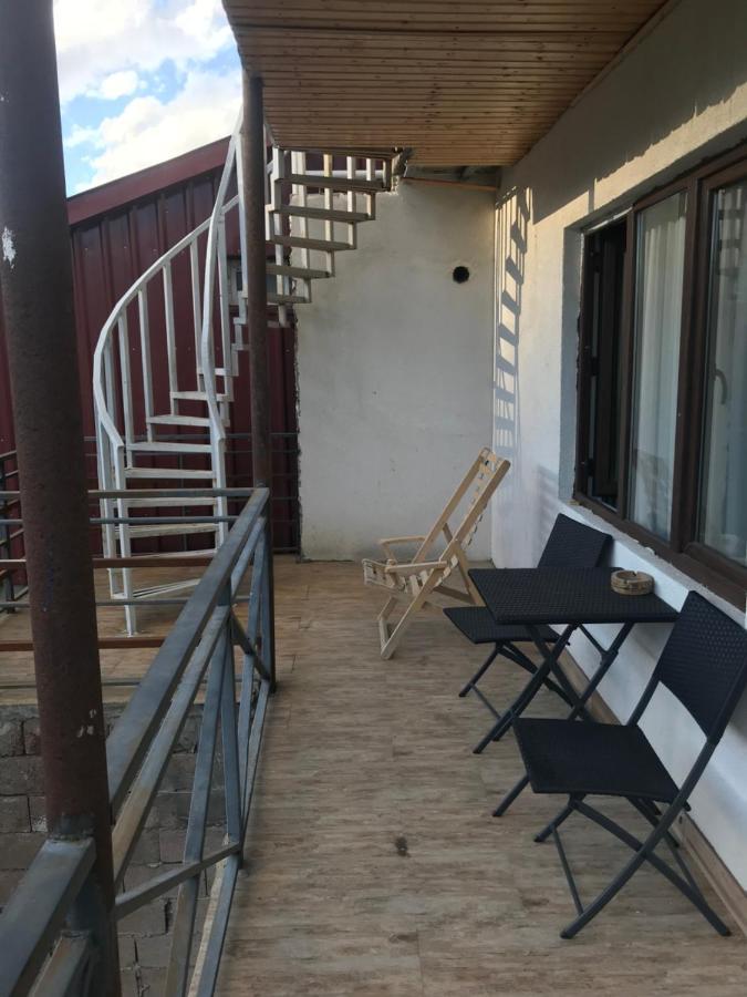 Soso Burduli'S Guesthouse Stepantsminda Exterior photo