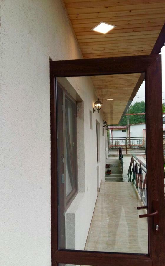 Soso Burduli'S Guesthouse Stepantsminda Exterior photo